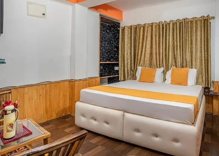 Oak View Hotel Shimla 3*,